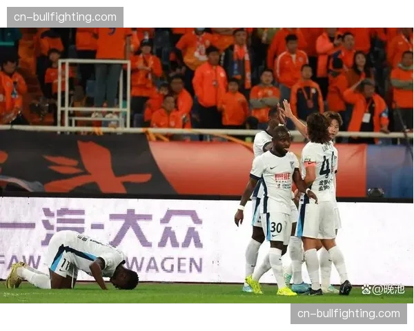 马莱莱双响助大连英博客胜泰山 锋线效率提升成保级关键